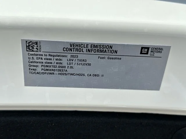Used 2023 White Buick Essence image 31