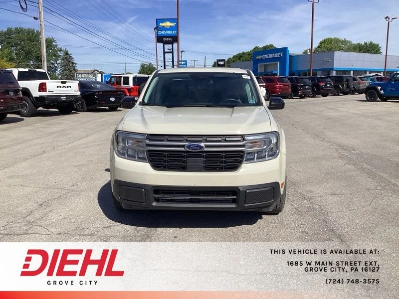 Used 2024  Ford Lariat image 2