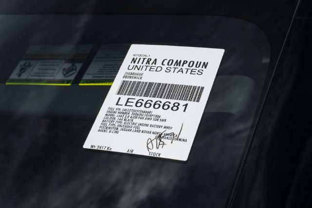 New 2026 Santorini Black Land Rover X-Dynamic SE image 63