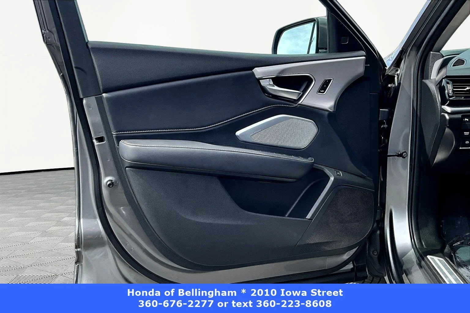 Used 2023 Gray Acura w/Technology Package image 17
