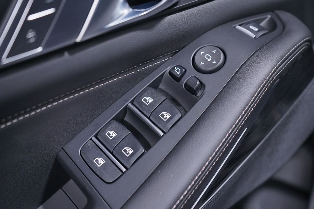 Used 2026 Black Sapphire Metallic BMW xDrive40i image 25
