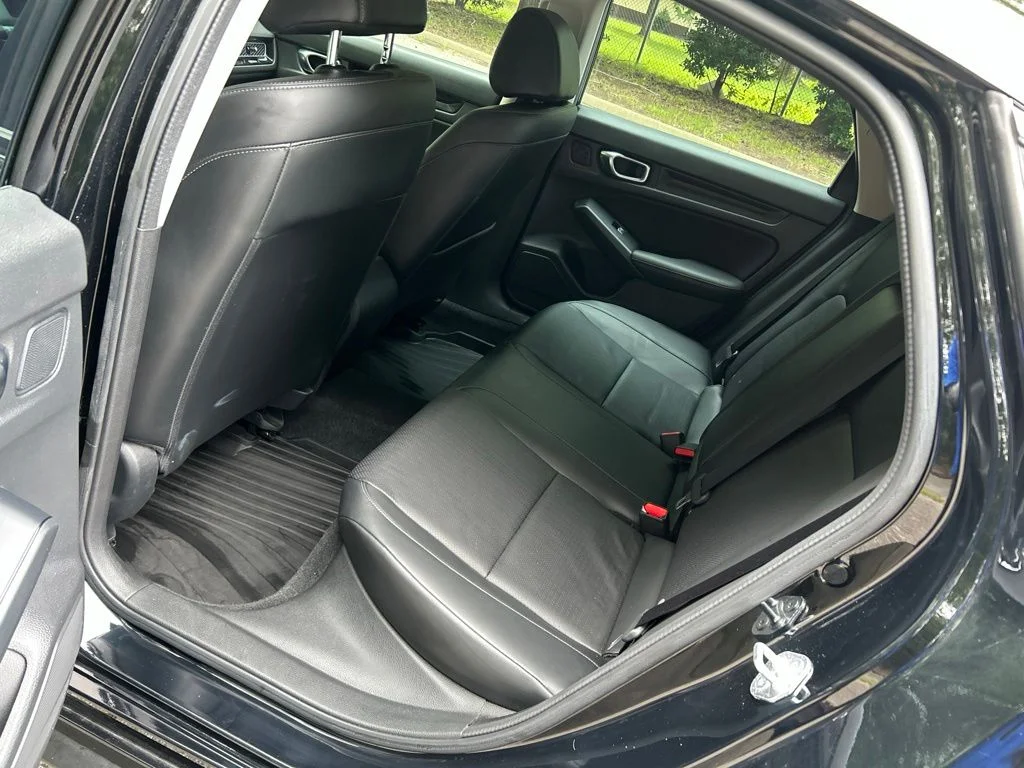Used 2023 Black Honda EX-L image 27