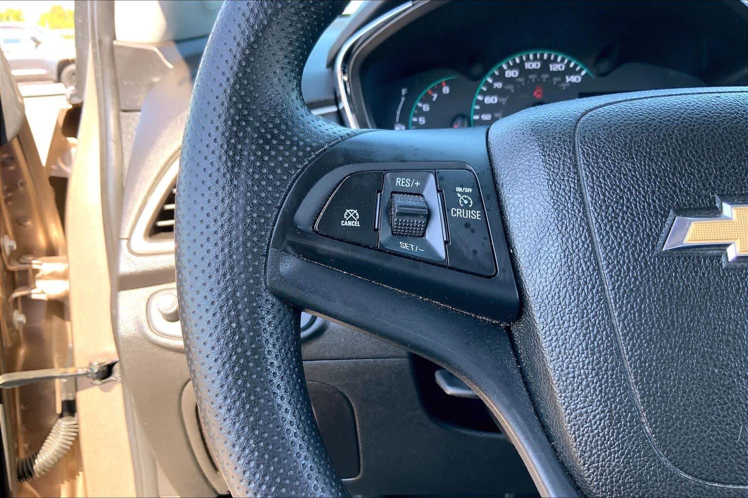 Used 2018 Sandy Ridge Metallic Chevrolet LT image 23