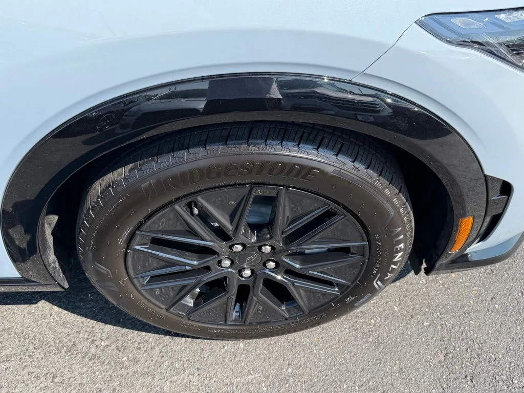New 2026 Glacier Gray Metallic Tri-coat Ford Premium image 6