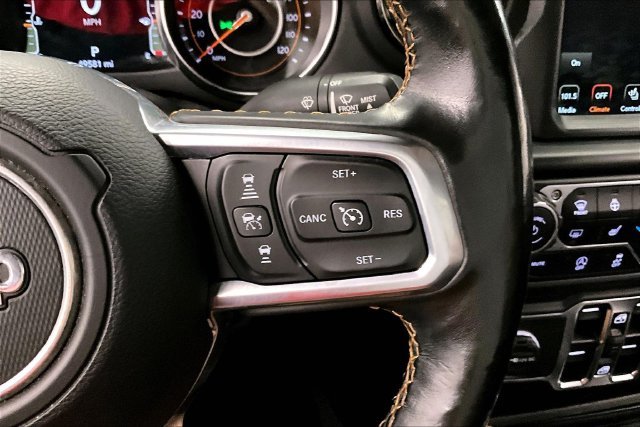 Used 2021 Black Clearcoat Jeep High Altitude image 27