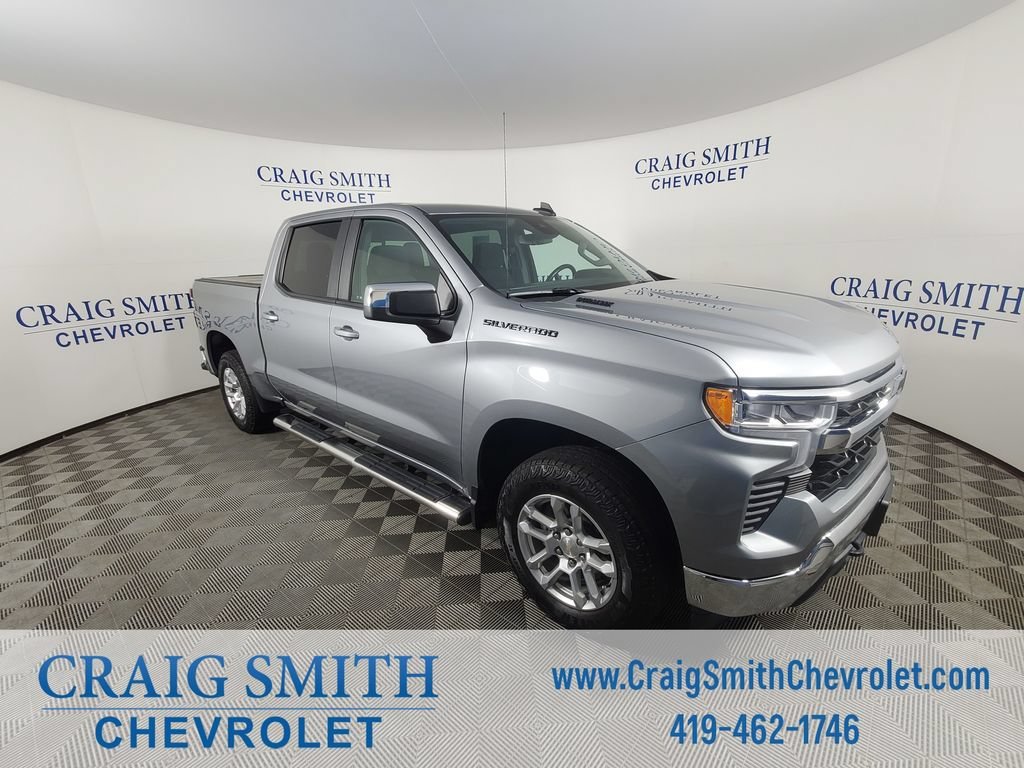 Used 2024 Sterling Gray Metallic Chevrolet LT image 7
