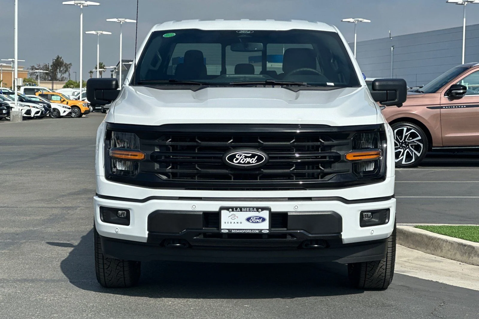 New 2026 Oxford White Ford XLT image 8