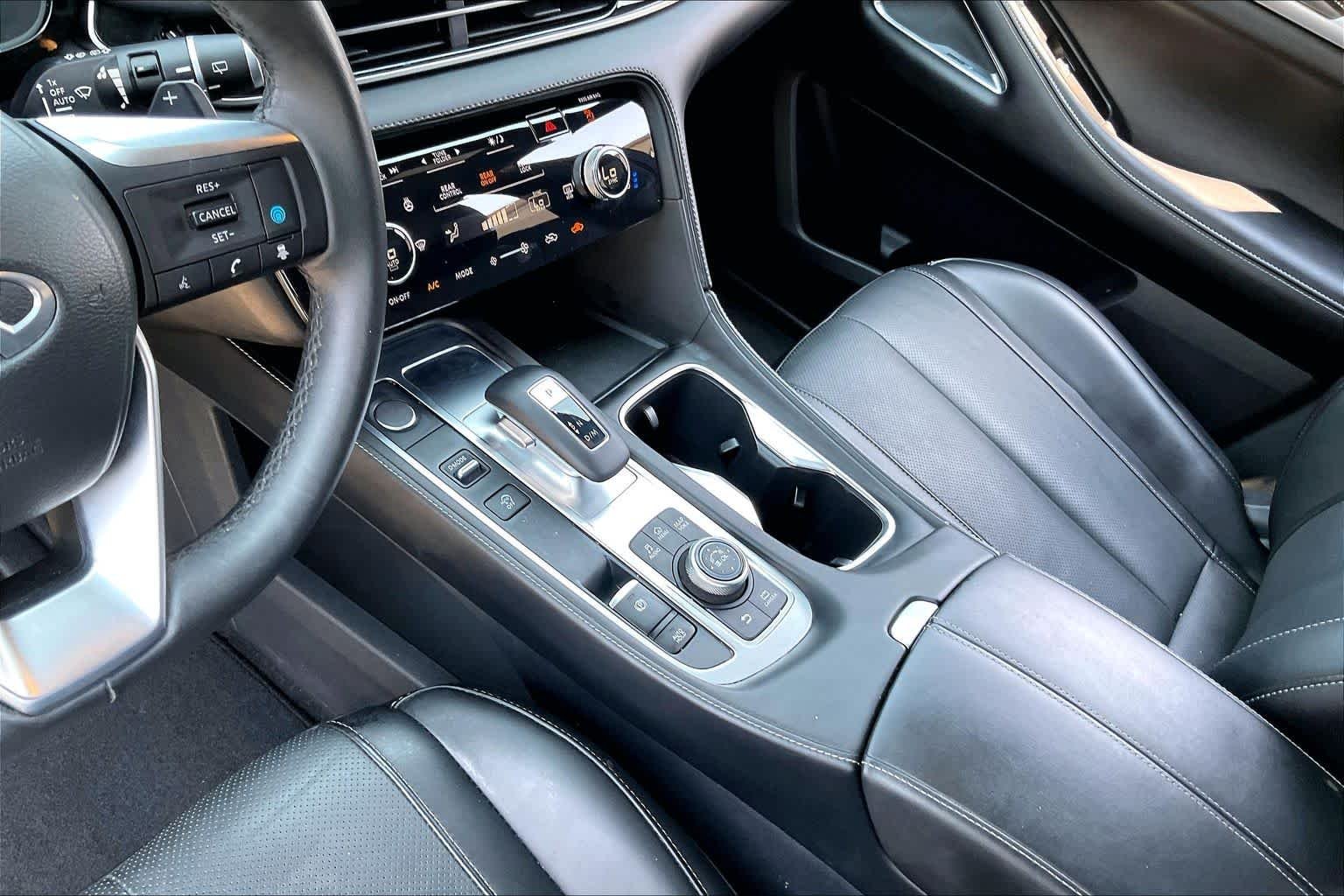Used 2025 Mineral Black INFINITI LUXE image 15