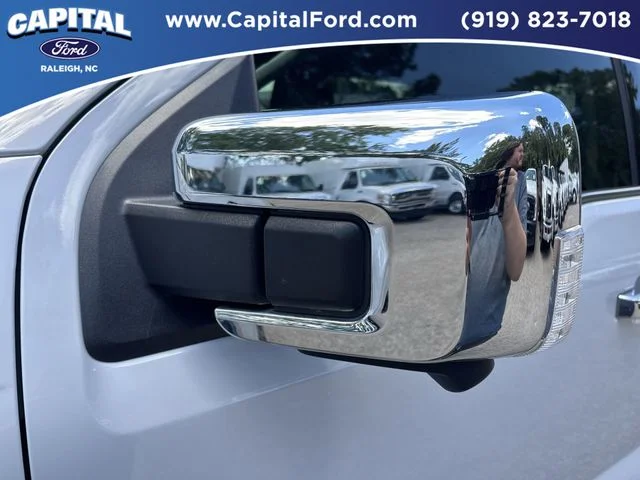 Used 2025 White Ford Lariat image 12