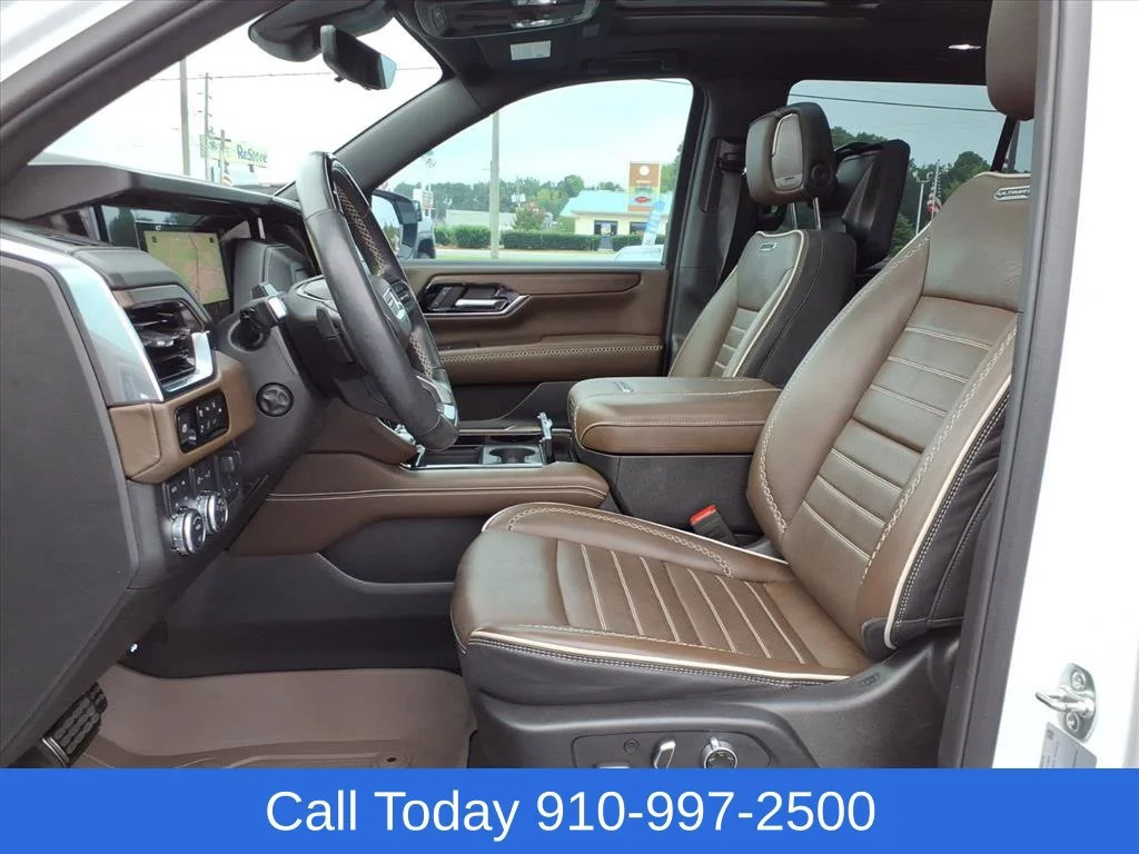 Used 2025 Summit White GMC Denali Ultimate image 9