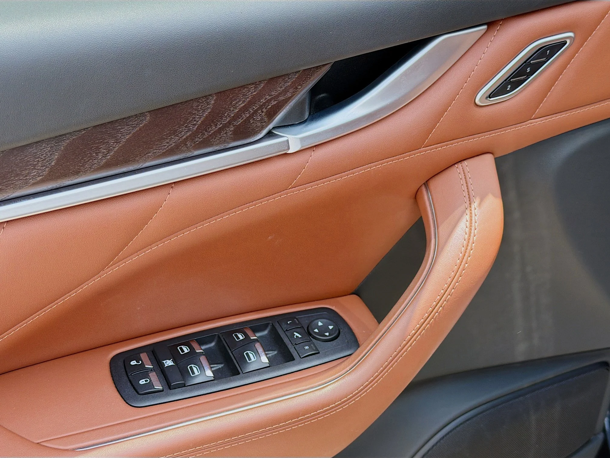 Used 2022 Nero Ribelle Metallic Maserati Modena image 23
