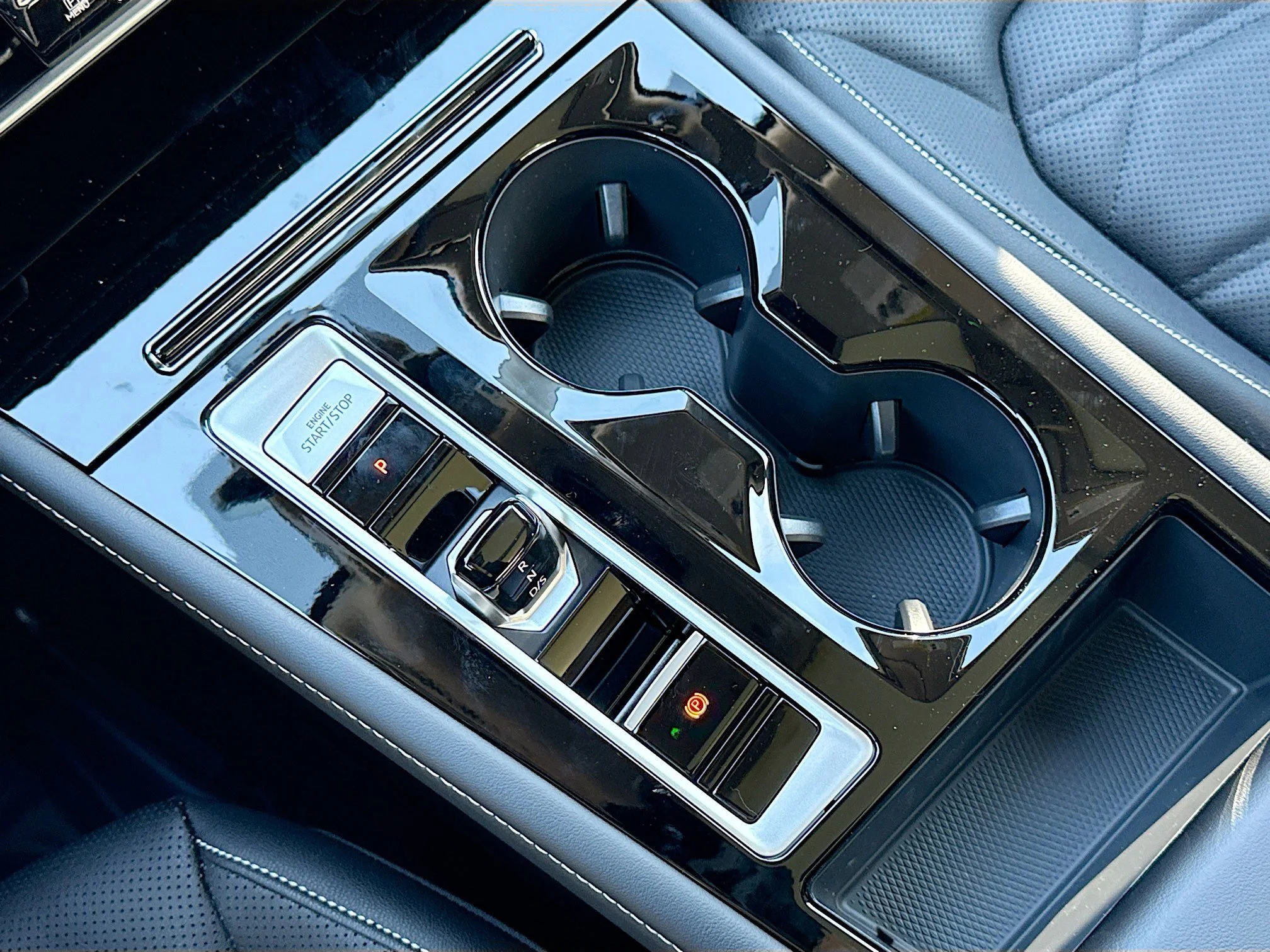 New 2026 Mist Volkswagen 2.0T SE w/Technology image 28