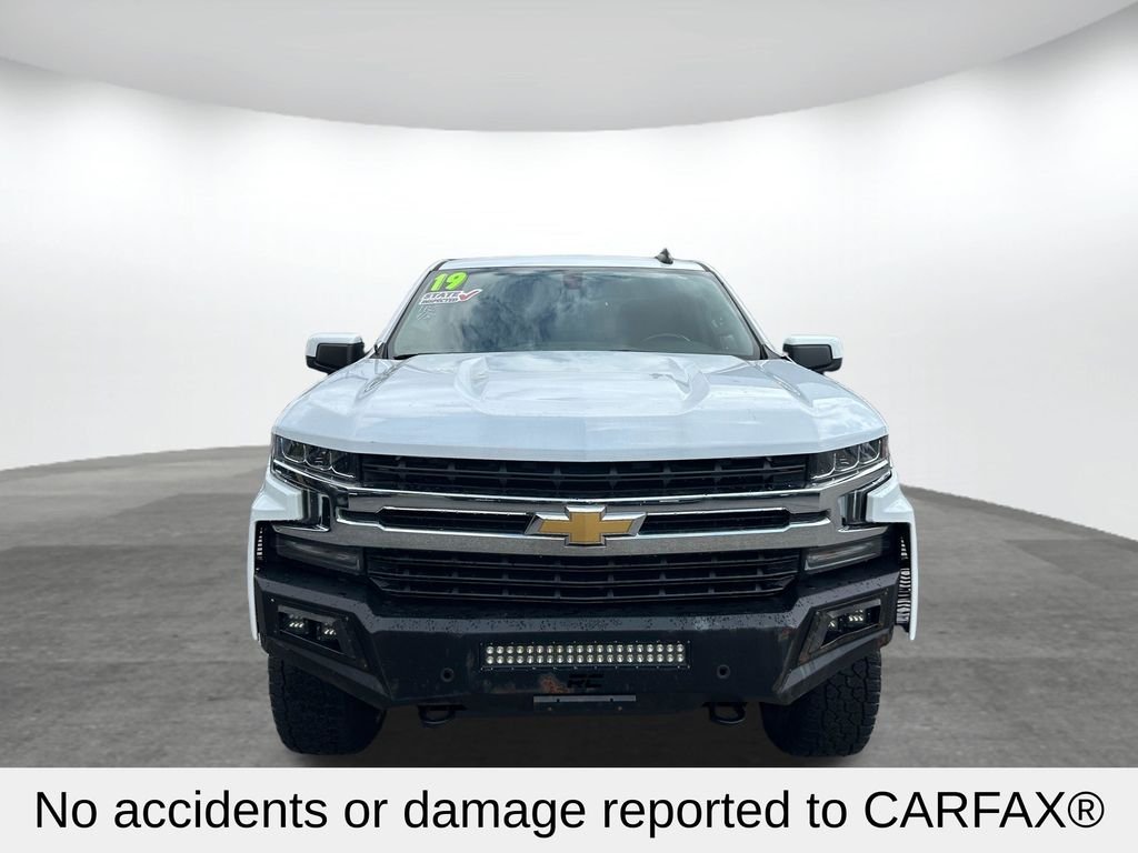 Used 2019 White Chevrolet LT image 4