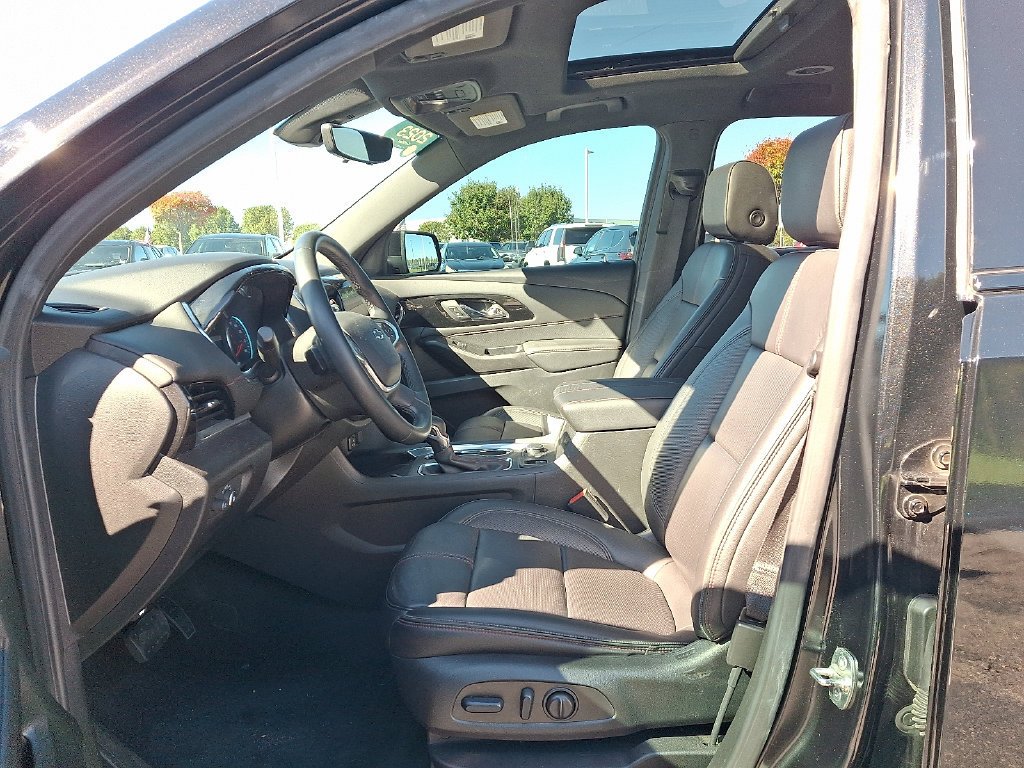 Used 2023 MOSAIC BLACK METALLIC Chevrolet RS image 14