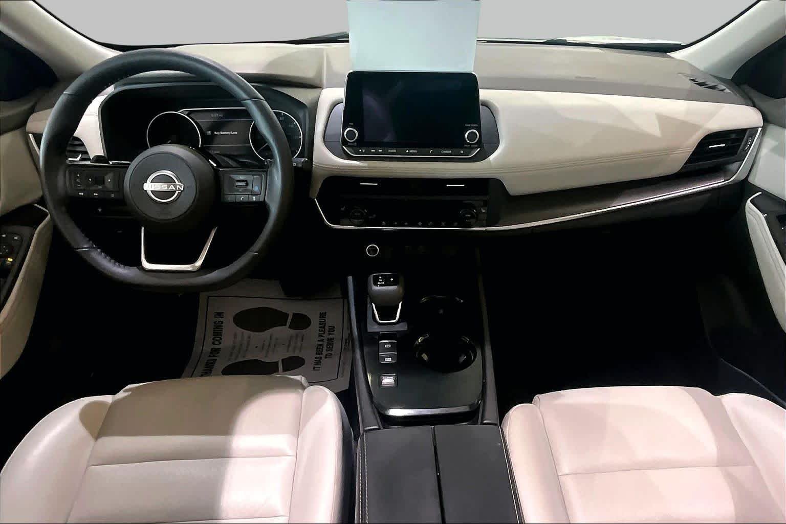 Used 2023 Pearl White Tricoat Nissan SV image 14