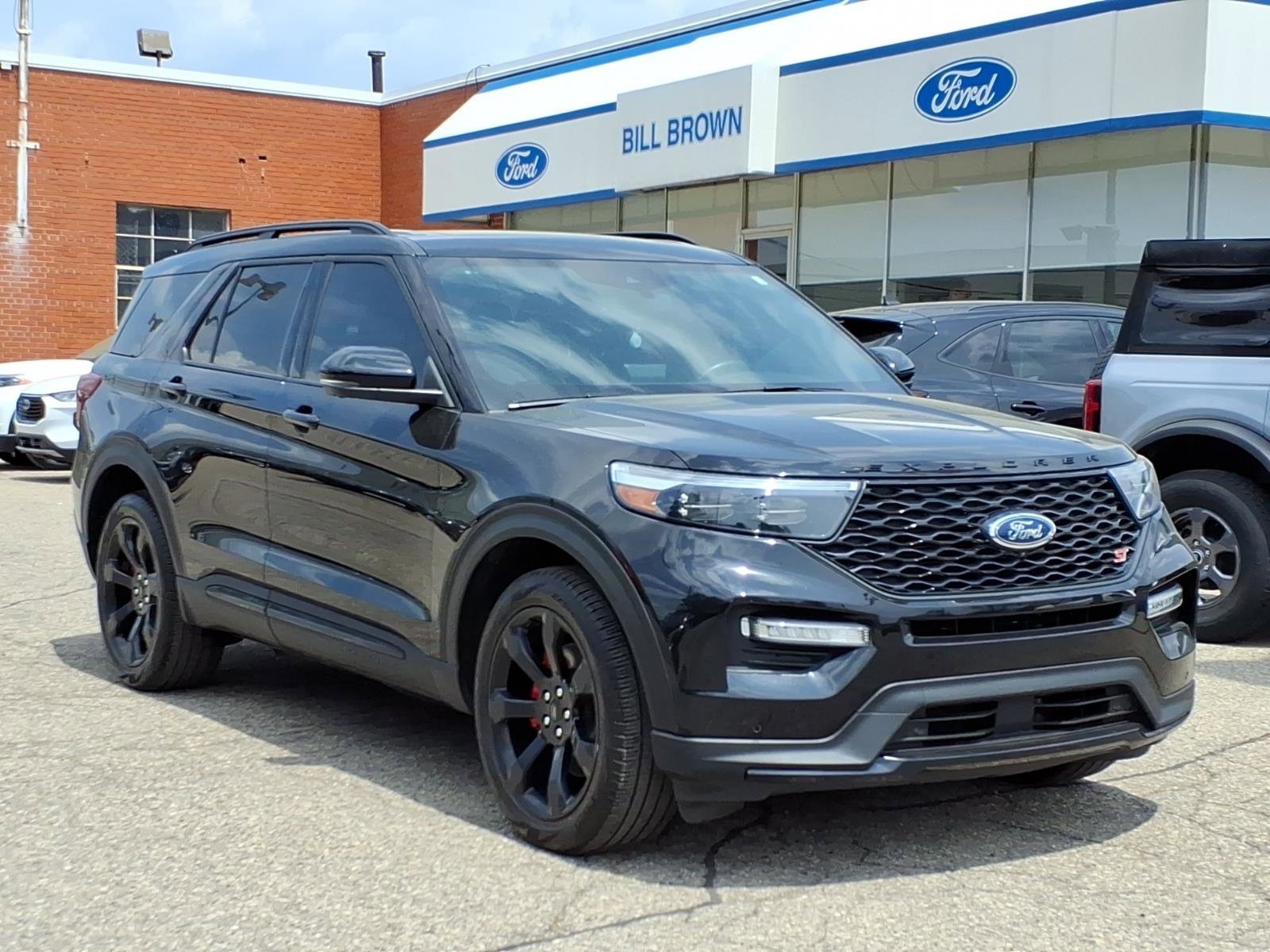 2023 Ford Explorer ST 4WD's photo