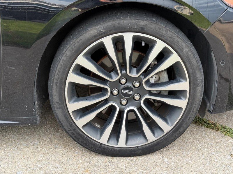 2020 Lincoln Continental Reserve - Photo 7