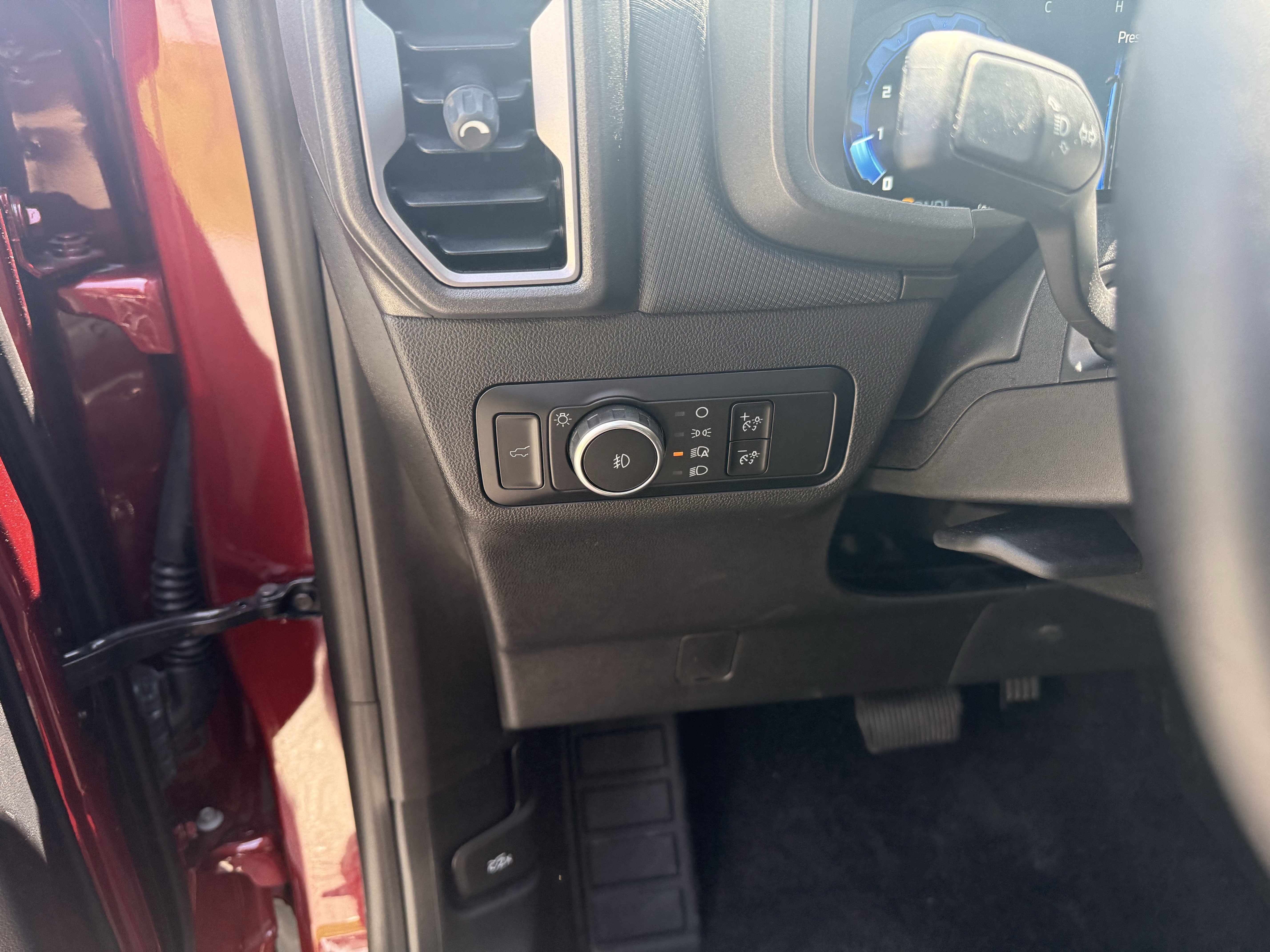 Used 2025 Red Ford Outer Banks image 24