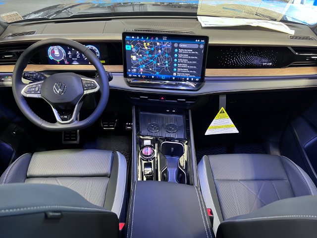 2027 Atlas SEL Black · photo 13