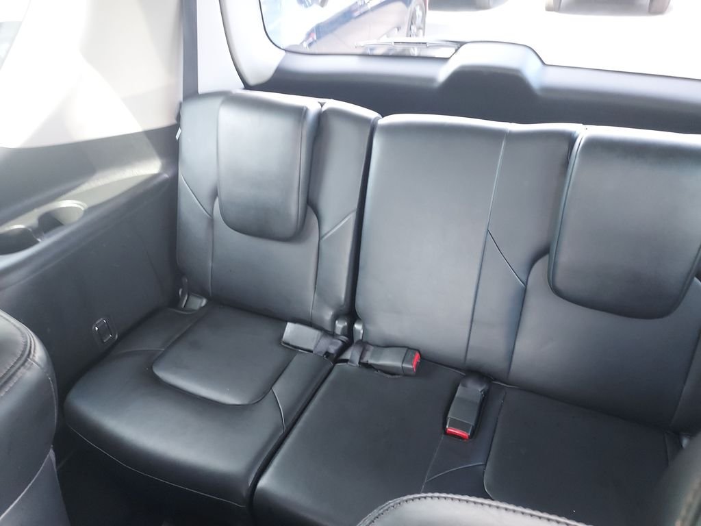 Used 2023 Silver Nissan Platinum image 26