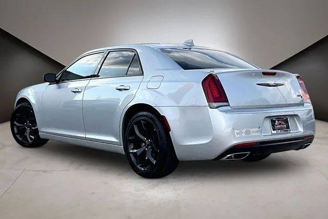 Used 2022 Silver Chrysler S image 4