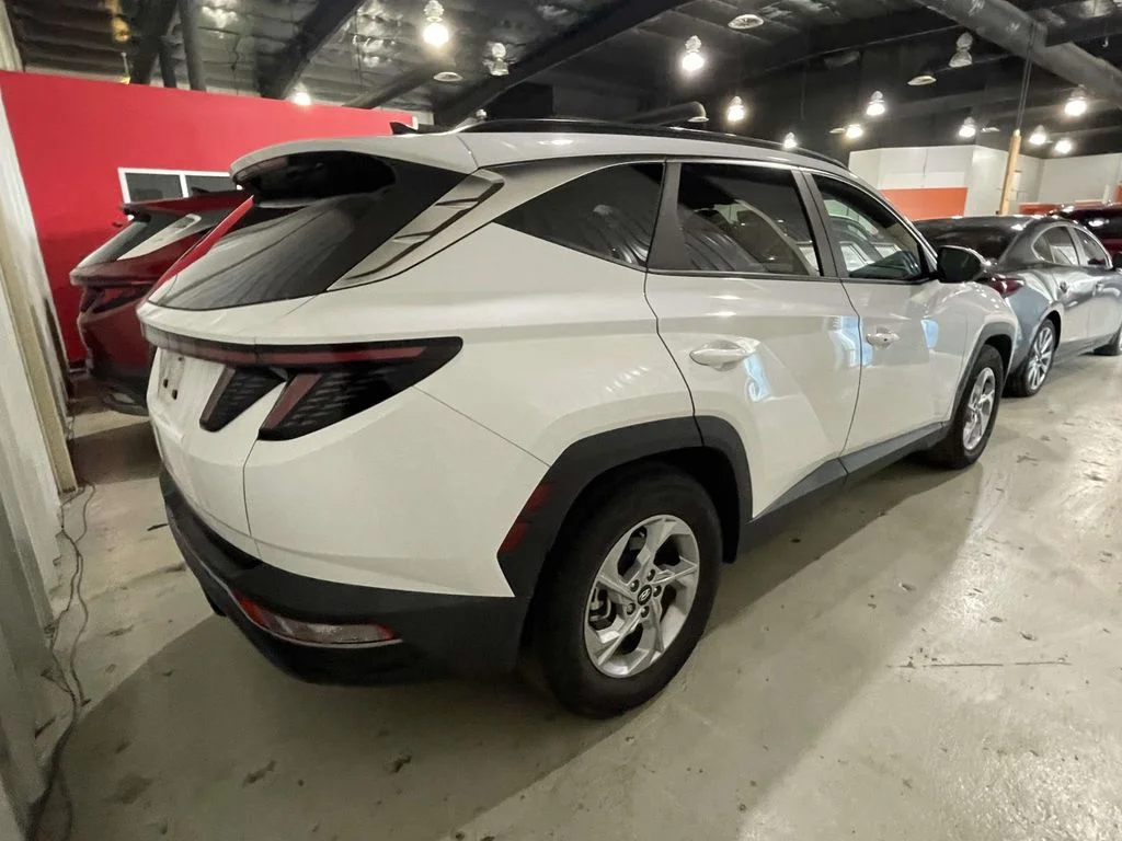 Used 2022 Gray Hyundai SEL image 4