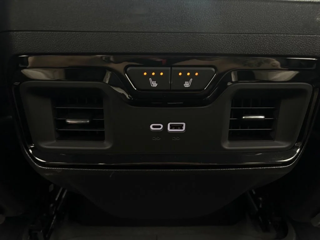 Used 2024 Summit White GMC AT4 image 38