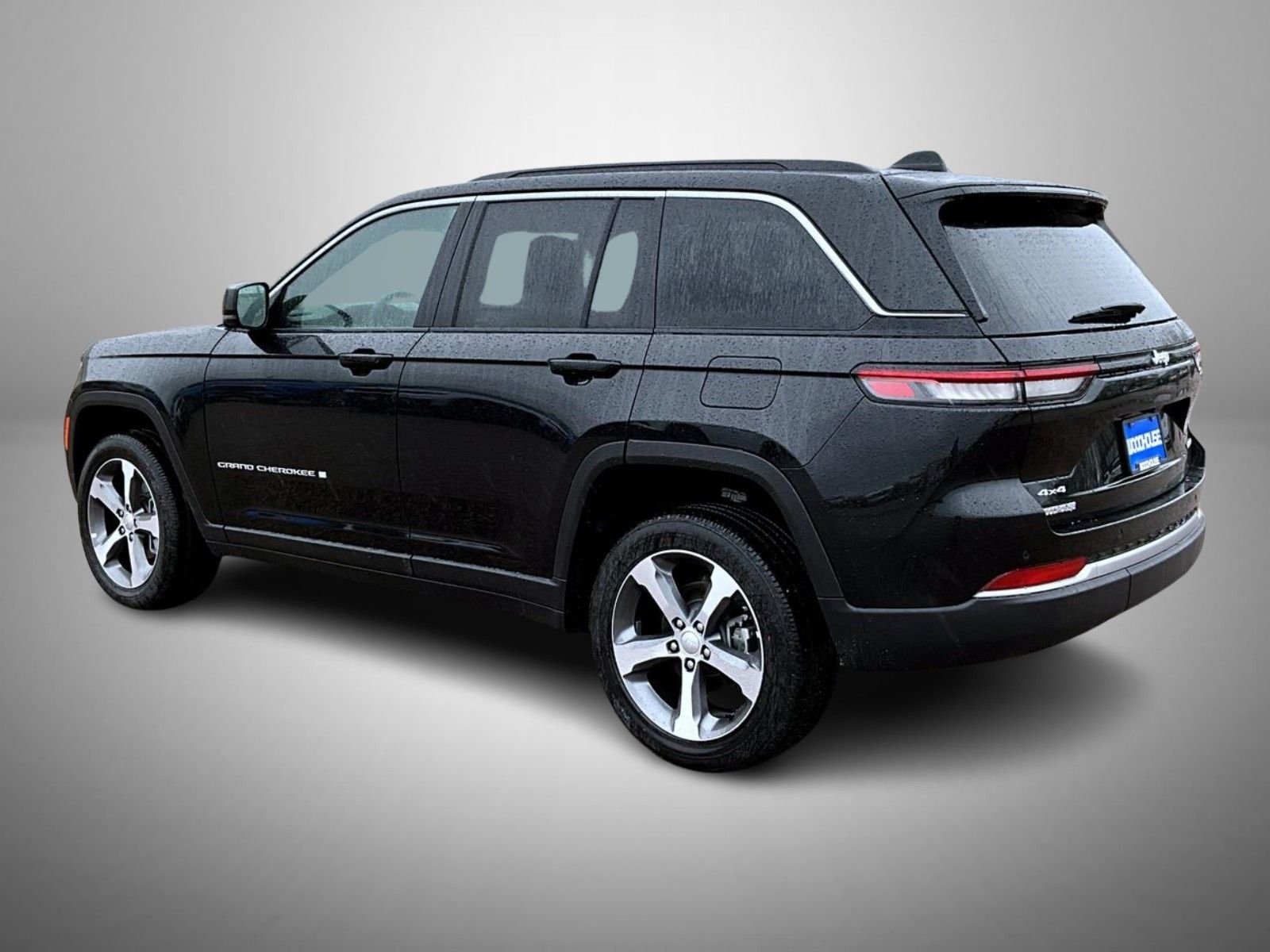 New 2026 Diamond Black Crystal Pearlcoat Jeep Limited image 7