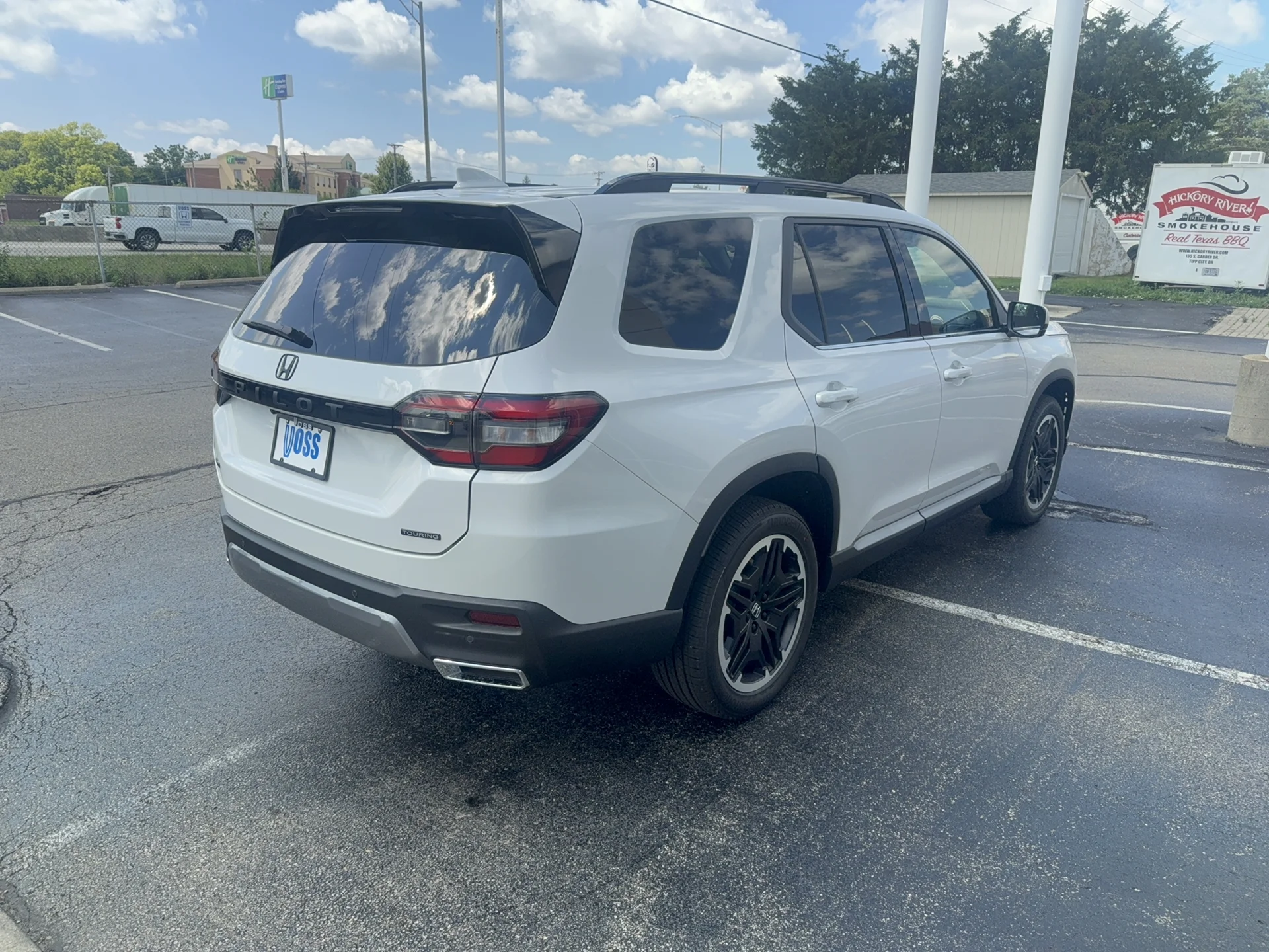 New 2026 Platinum White Pearl Honda Touring Blackout image 5