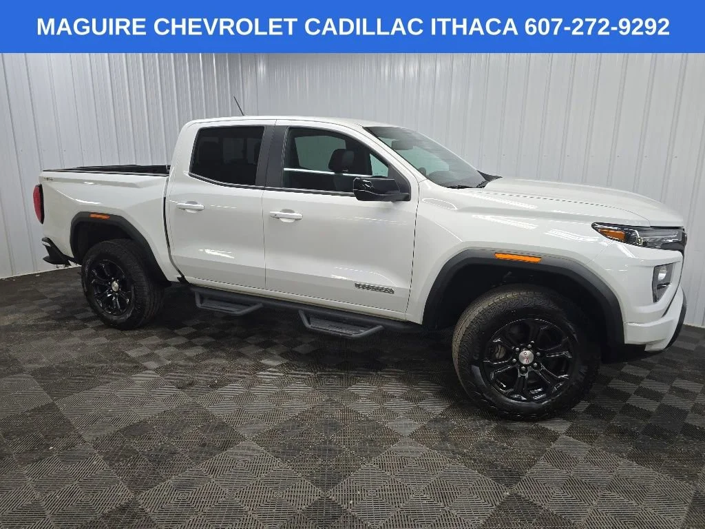 2023 GMC Canyon Elevation 4WD Crew Cab Short Box's photo
