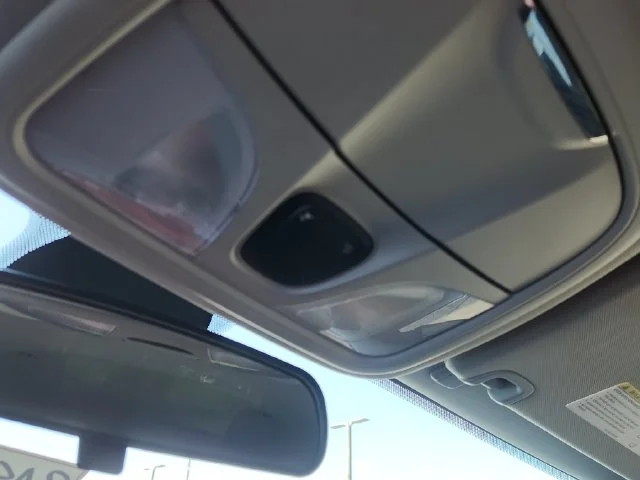 Used 2020 Red Jeep Latitude image 29