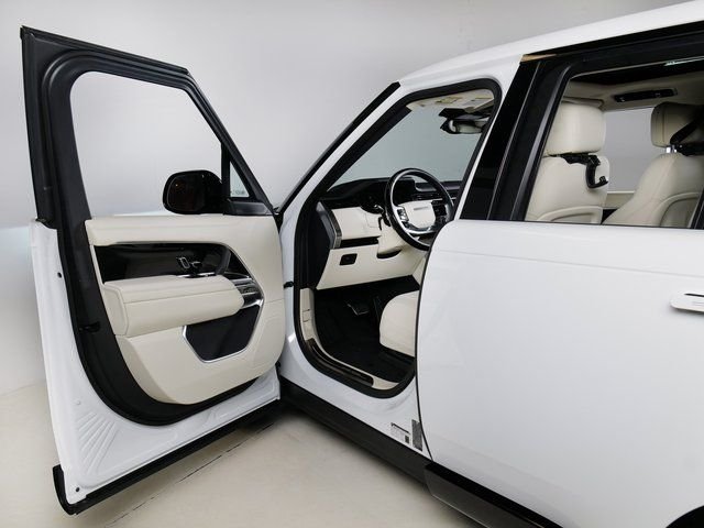 New 2026 Fuji White Land Rover SE image 26