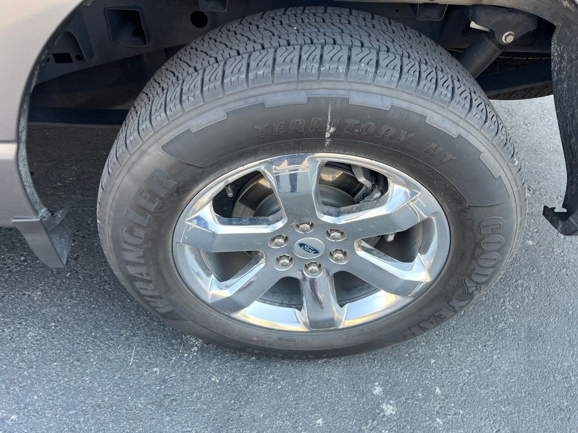 Used 2023 Gray Ford XLT image 12