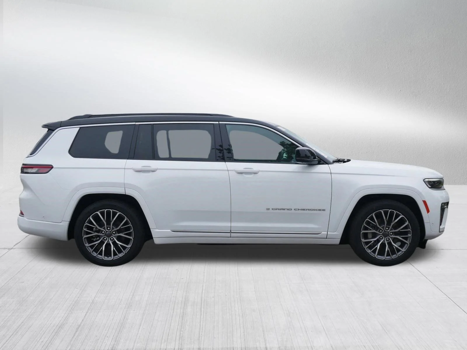 New 2026 Bright White Clear-Coat Exterior Paint Jeep Summit image 8