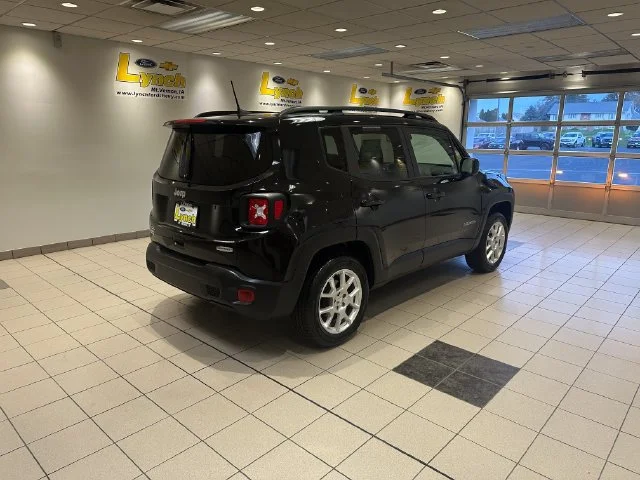 Used 2020 Black Jeep Latitude 4x4 image 19