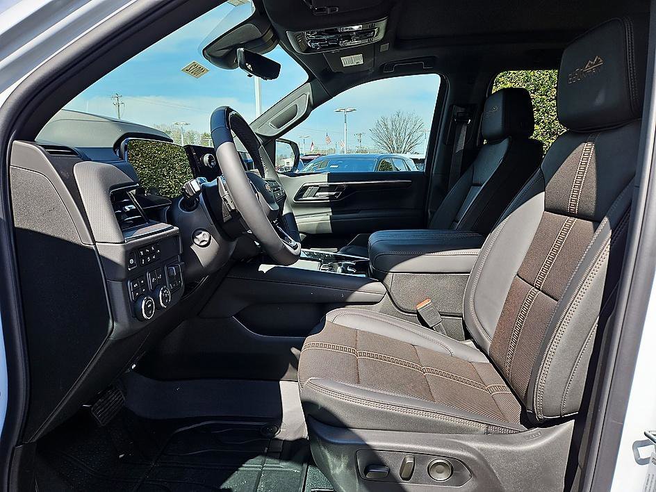 2026 Chevrolet Suburban High Country - Photo 9