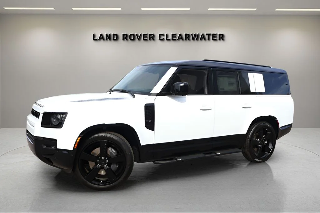 2026 Land Rover Defender 130 X-Dynamic SE P400's photo