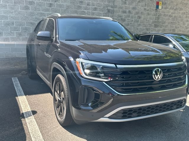 2025 Volkswagen Atlas Cross Sport 2.0T SE w/Tech's photo