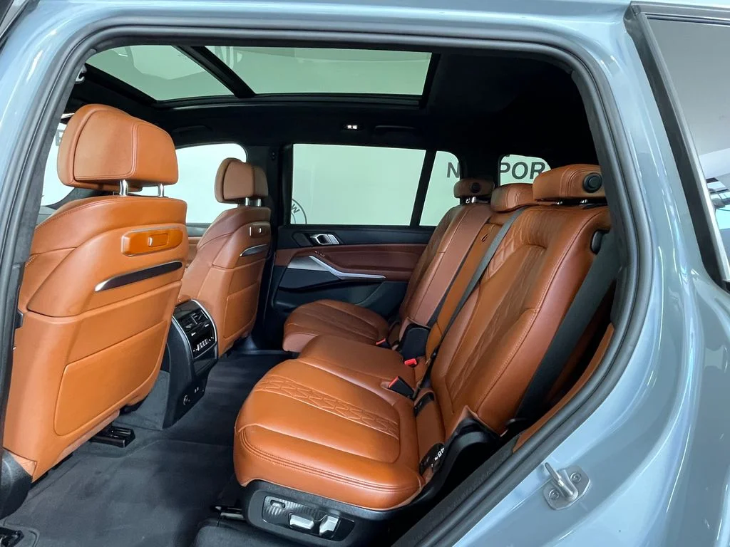 Used 2024 Gray BMW M60i image 22