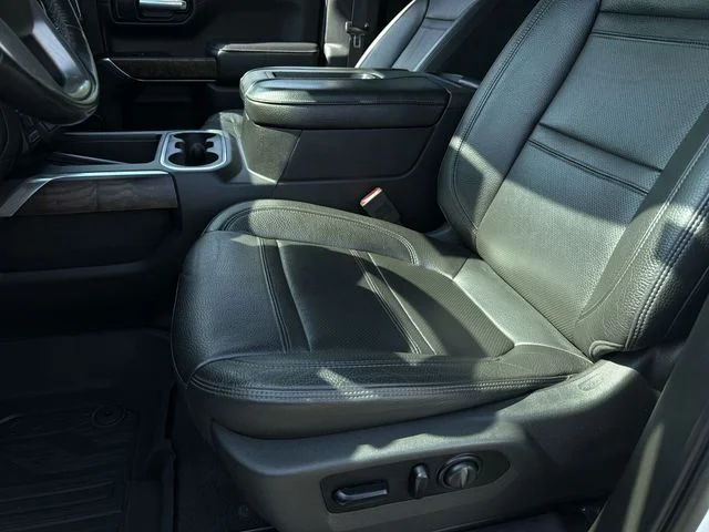 Used 2020 White GMC Denali image 21