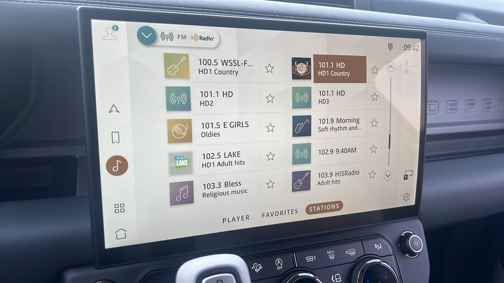 New 2026 Blue Land Rover  OCTA image 29