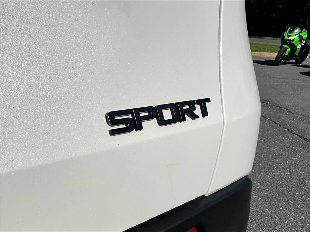Used 2025 Platinum White Pearl Honda Sport image 26