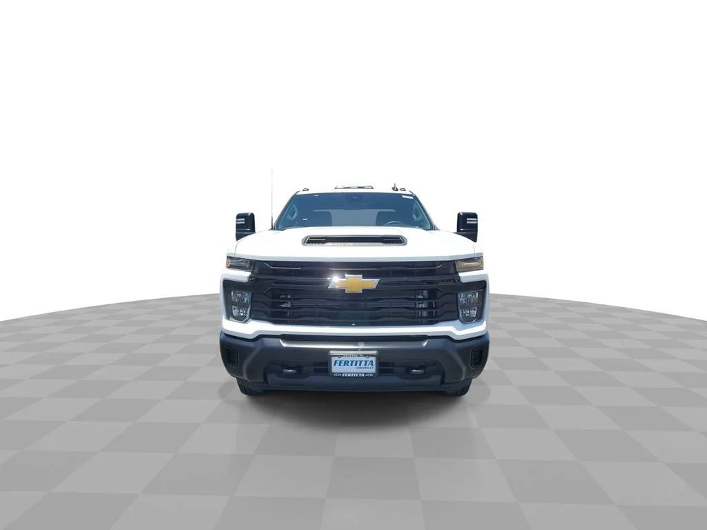 New 2026 Summit White Chevrolet WT image 3
