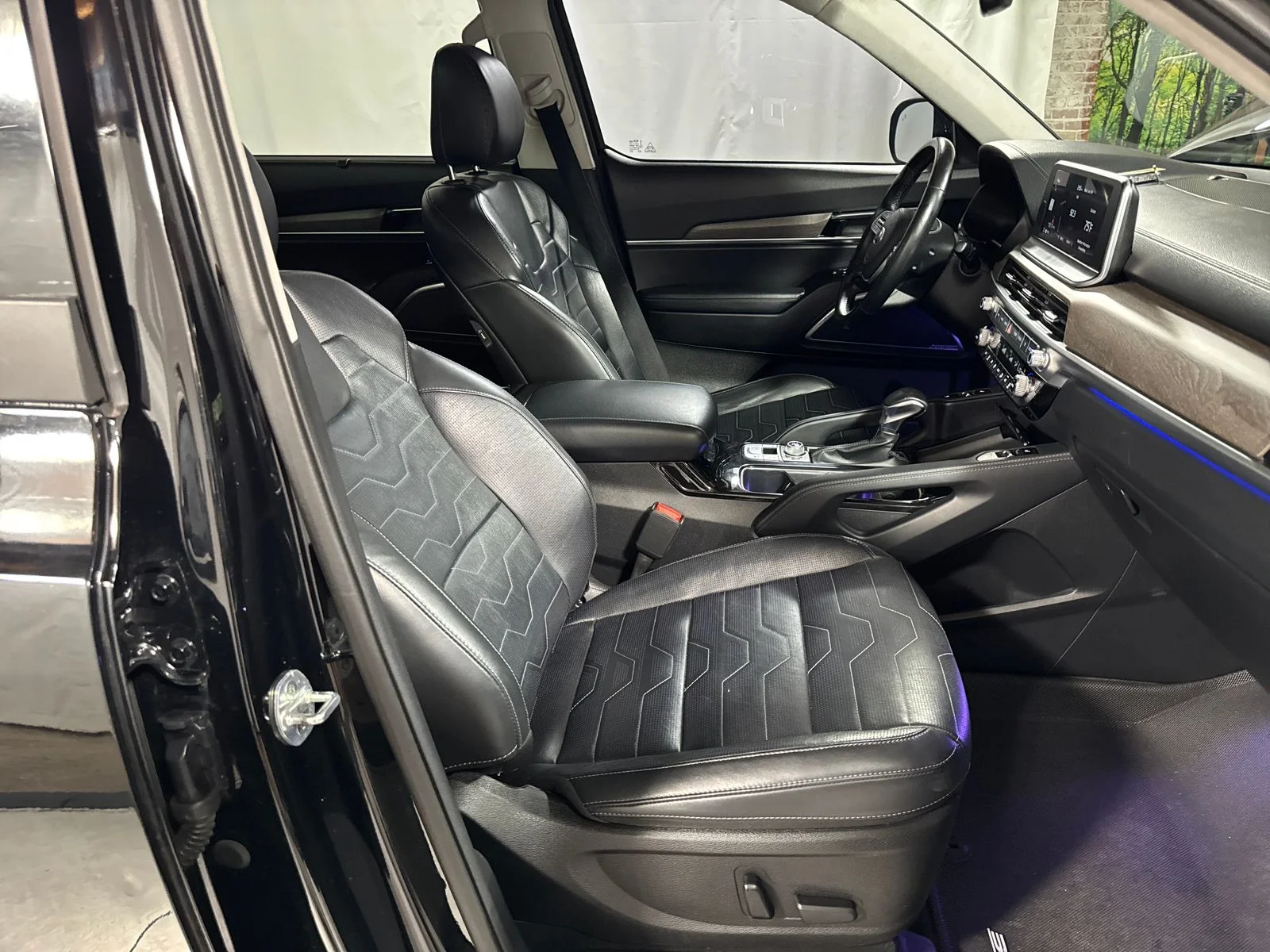 Used 2021 Ebony Black Kia SX image 30