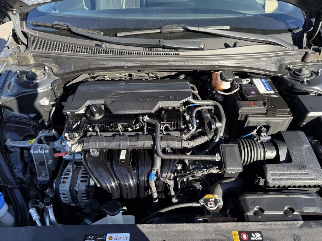 Used 2021 Black Hyundai SEL image 12