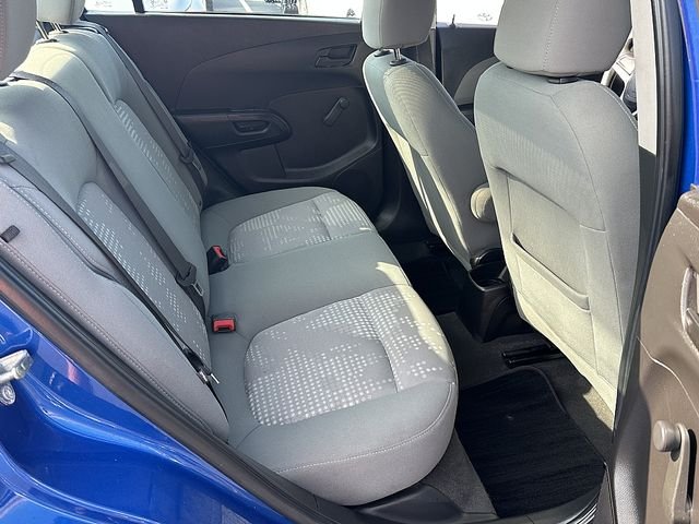 Used 2018 Blue Chevrolet LS image 12