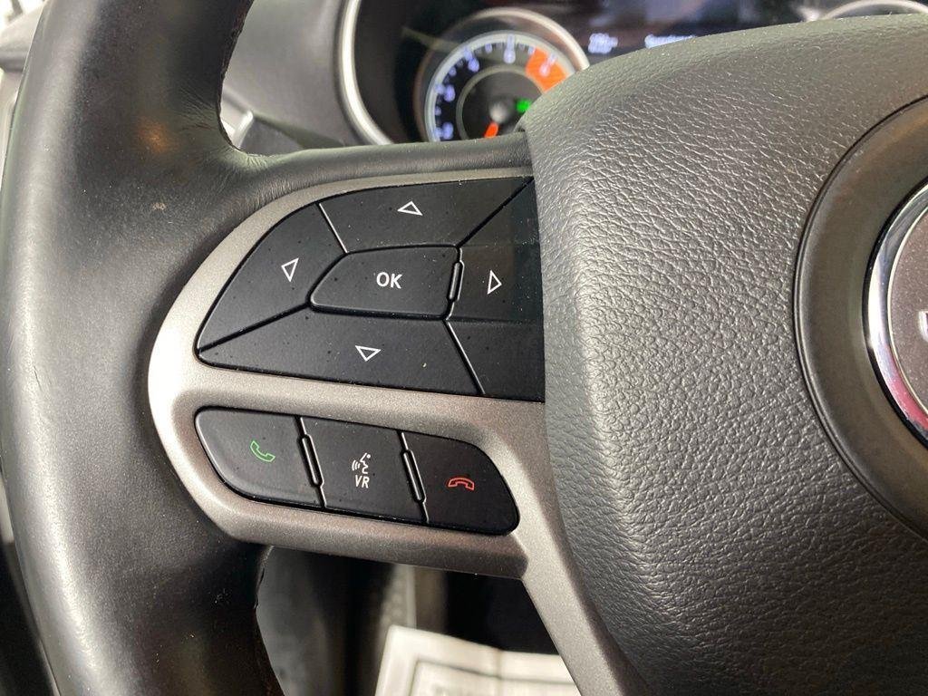 Used 2019 Bright White Clearcoat Jeep Limited image 19