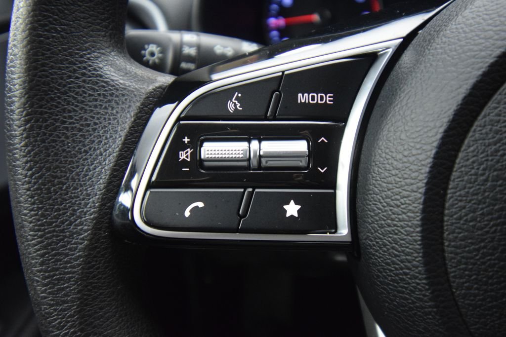 Used 2024 Currant Red Kia LXS image 25