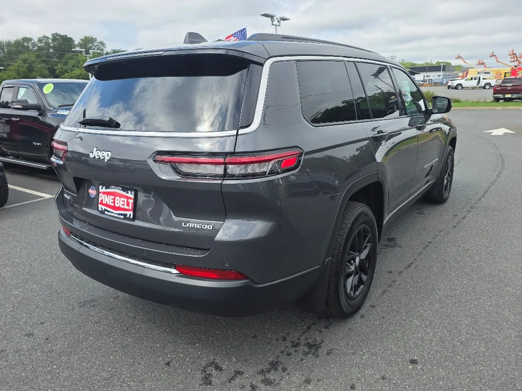 Used 2026 Baltic Grey Metallic Clear Coat Jeep Laredo image 16