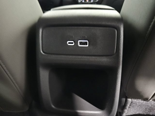 New 2026 Mosaic Black Metallic Chevrolet ACTIV image 16